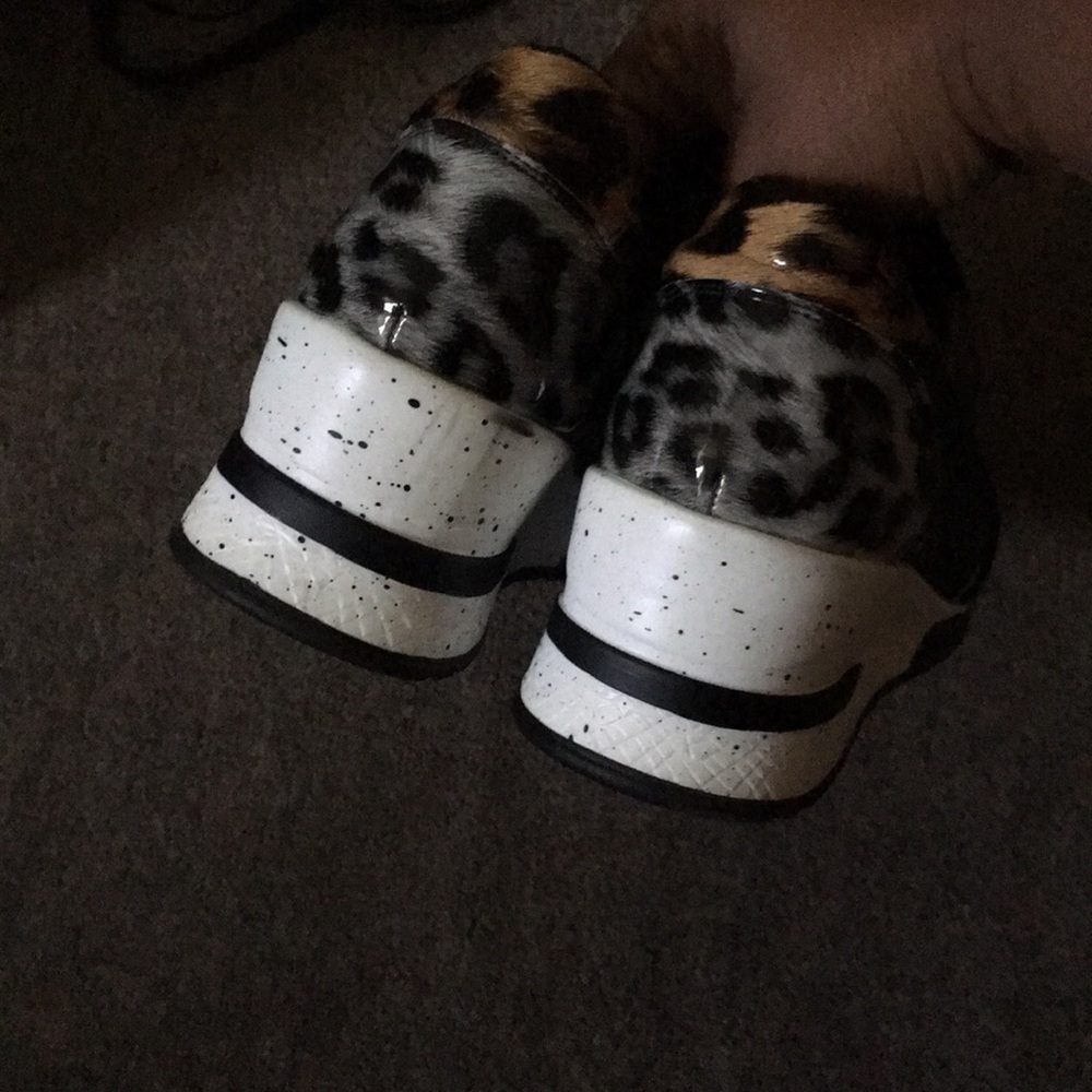 shoes - Picture 3 of 4